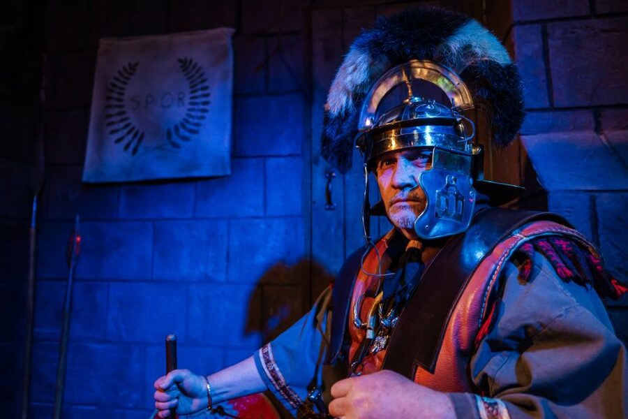 Deva Roman Experience - What the actors add to the visit