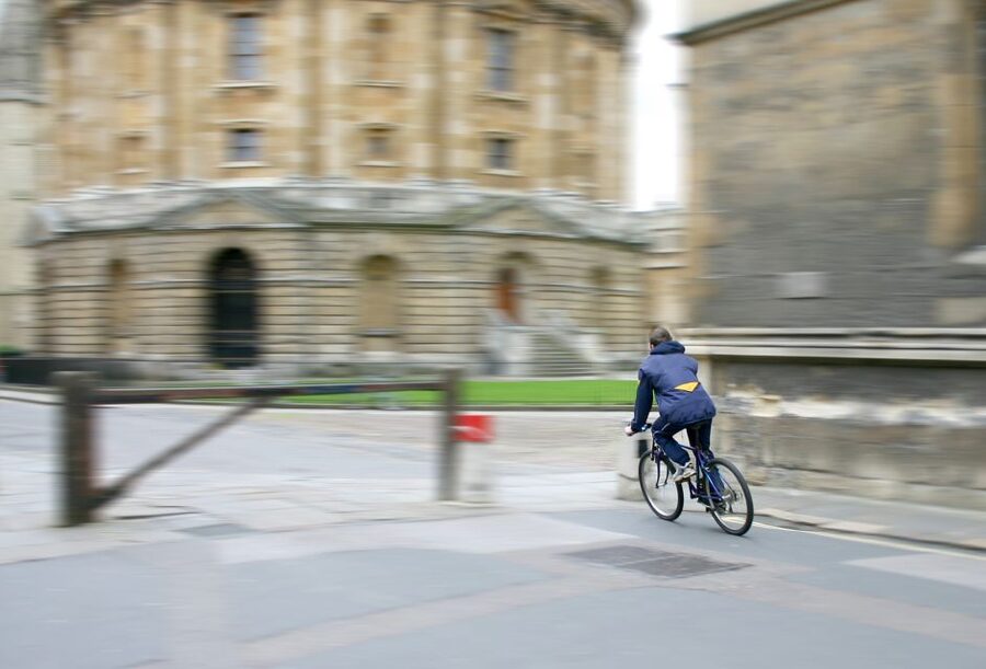 Discover Oxford: City & Countryside Cycling Tour - The Lewis Carroll connection on the river