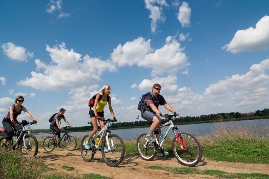 Discover Oxford: City & Countryside Cycling Tour - Bikes, helmets, and the practical details