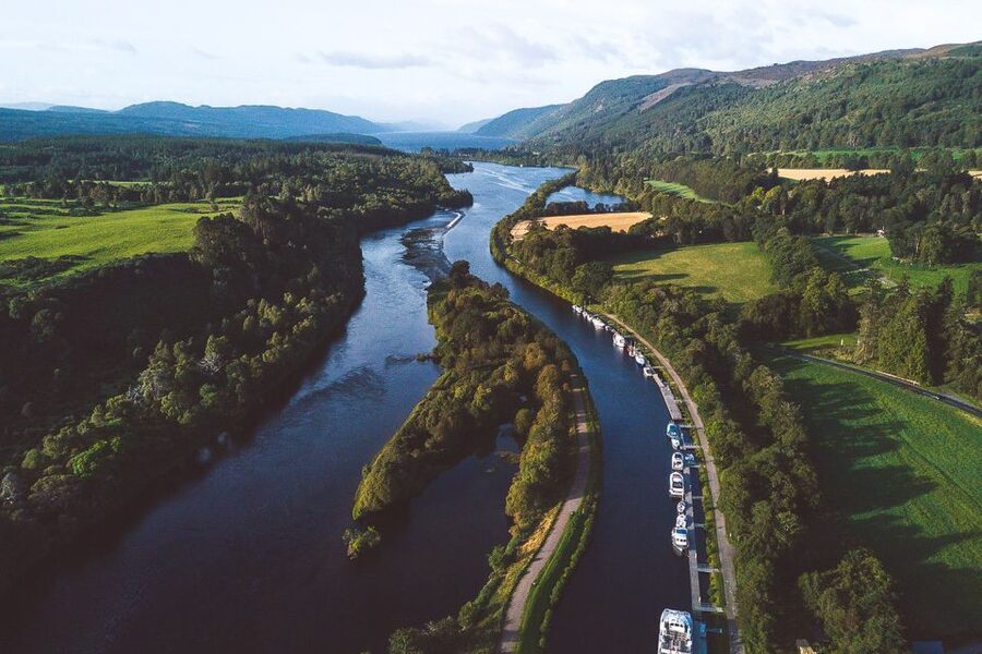 Dochgarroch: Loch Ness and Caledonian Canal 2-Hour Cruise - The return trip brings a different view