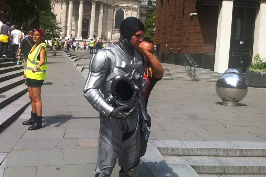 Doctor Who London Walking Tour - Rose and the Nestene Consciousness signal