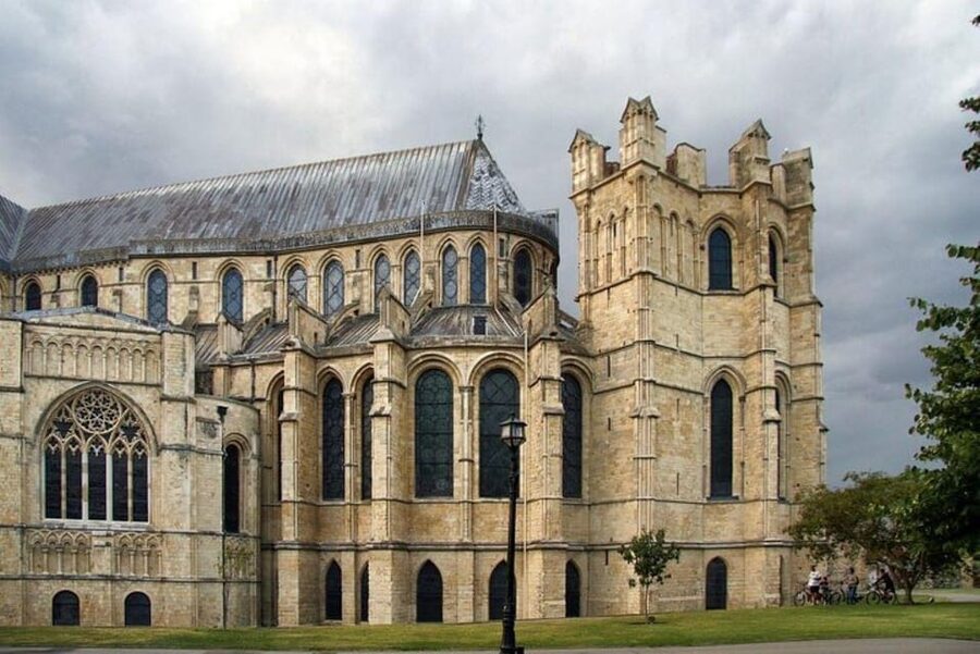 Dover, Canterbury, and Leeds Castle Private Tour - Leaving London for the White Cliffs