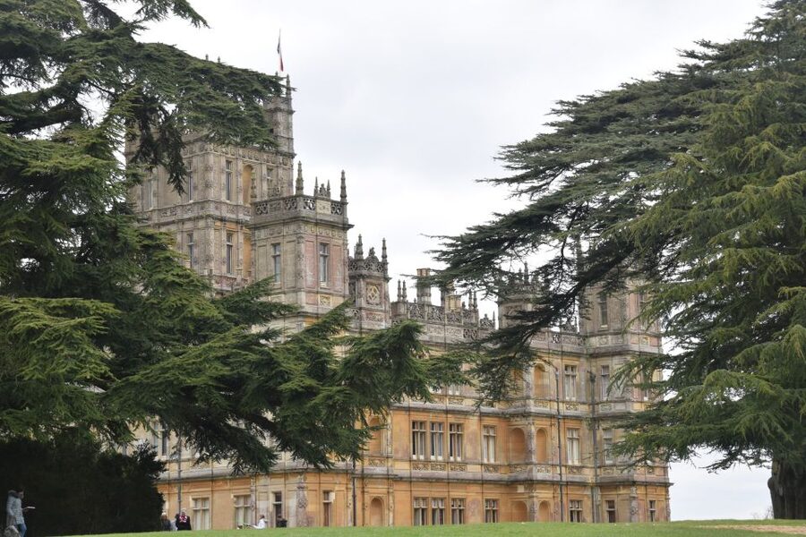 Downton Abbey and Village Small Group Tour from London - Leaving London from Gloucester Road