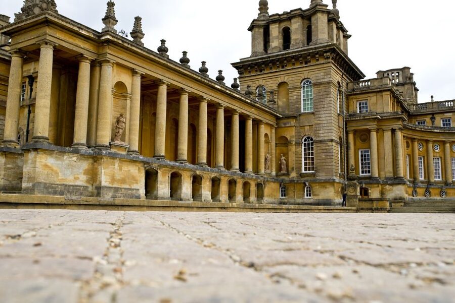 Downton Abbey Film Locations & Blenheim Palace Day Tour - How the guide affects the day