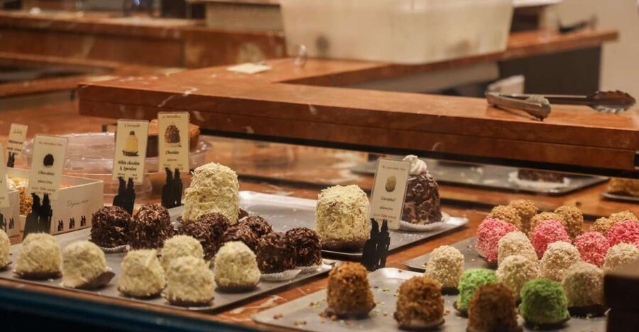 Eating London: Heart Of 'The City' Food Tour - Chophouse classics and the food of working London