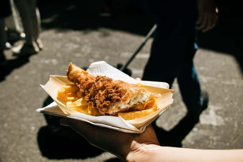 Eating London: Southwark & Bankside Food Tour - Starting outside The Market Porter pub