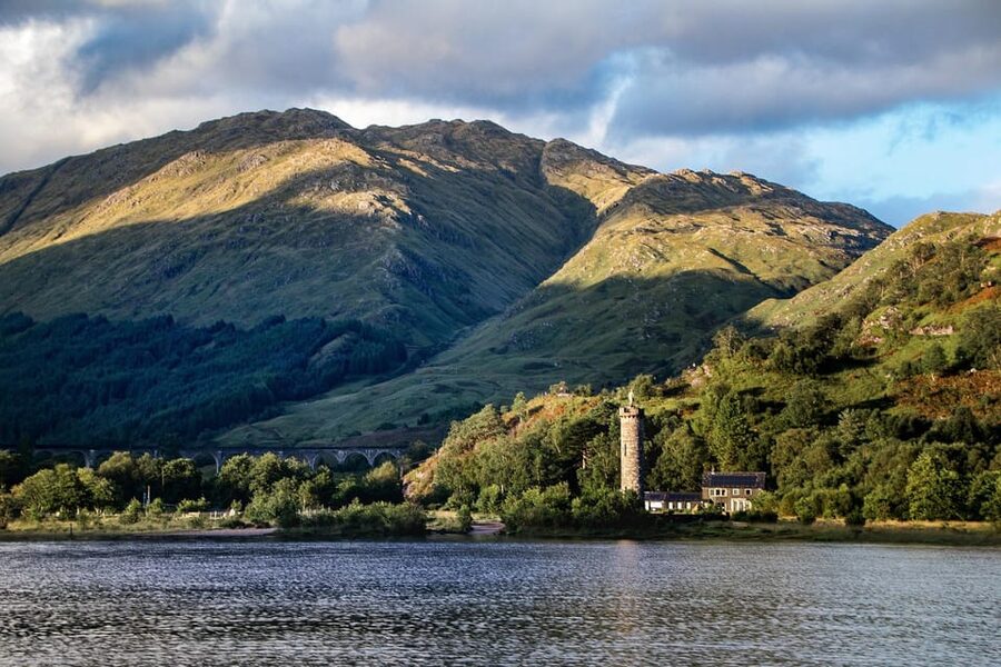 Edinburgh: Glenfinnan Viaduct, Glencoe & Fort William - Fort William is the sensible lunch stop