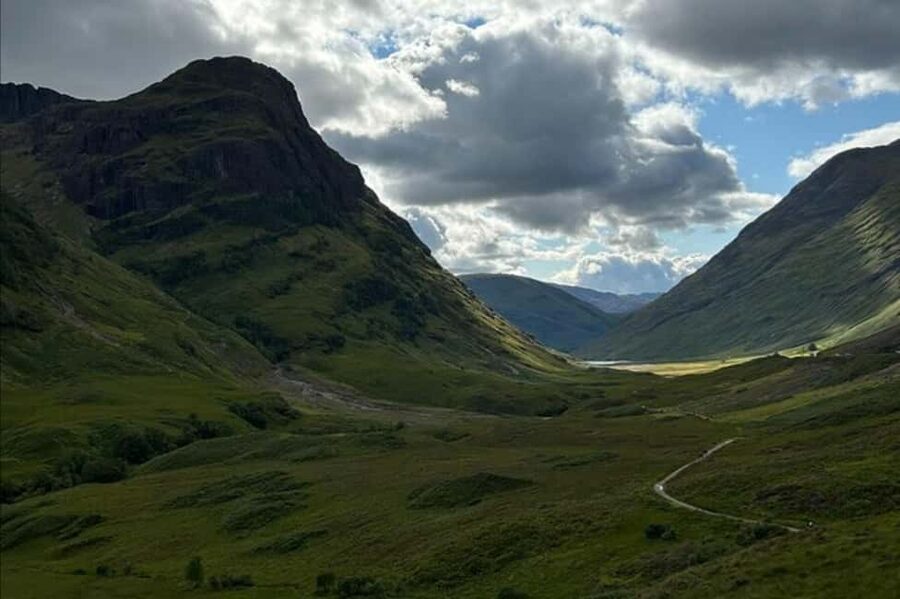 Edinburgh: Harry Potter, Glenfinnan Viaduct & Highland Tour - Glencoe’s Three Sisters and Meeting of the 3 Waters