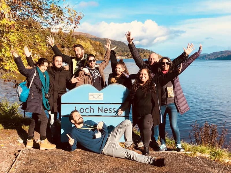 Edinburgh: Loch Ness, Inverness & Highlands Tour in Spanish - Kilmahog and the famous Highland cows