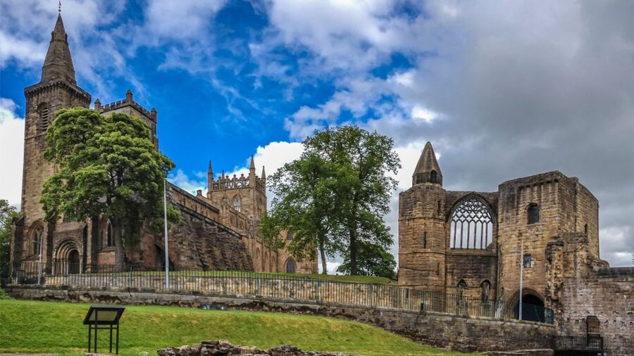 Edinburgh: St Andrews, Dunfermline Abbey and Fife Coast Tour - Starting in Edinburgh and Crossing the Forth
