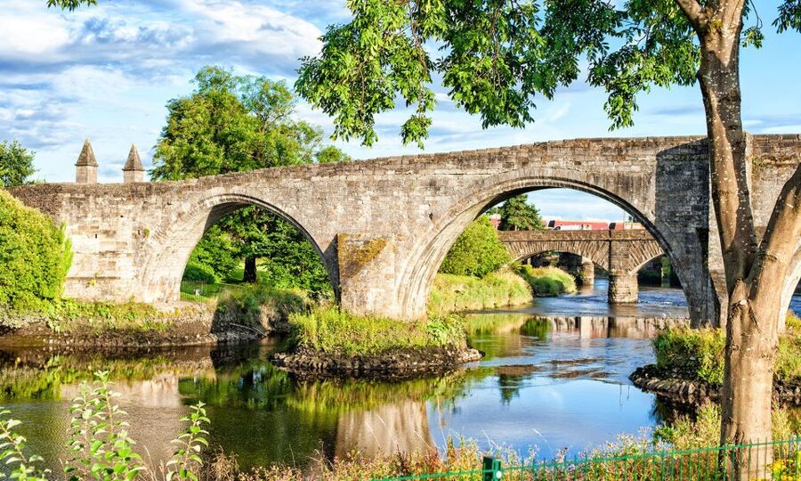 Edinburgh: Stirling, Whisky and St Andrews Tour in Spanish - Who will enjoy this day trip?