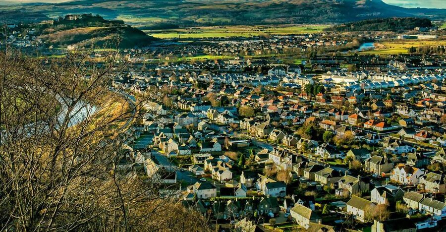 Edinburgh: Stirling, Whisky & St Andrews Tour in Italian - Who should book this Italian-language day trip?