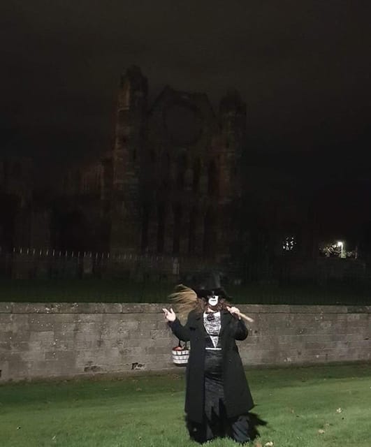 Elgin: Witch Trials Tour - Starting beside the stone pillar