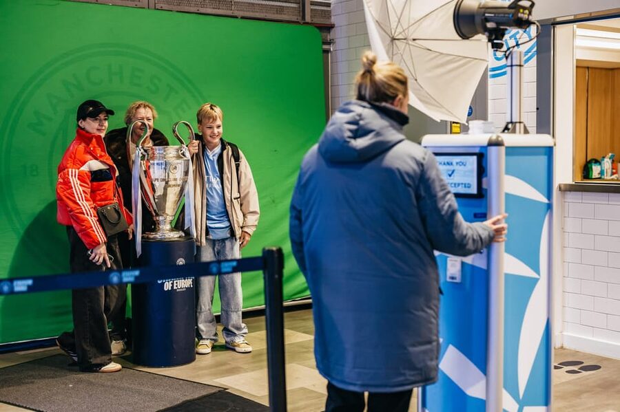 Etihad Stadium: The Manchester City Stadium Tour - Walking the glass players’ tunnel