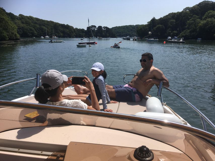 Falmouth Bay, Cornwall: Private Skippered Speed Boat Trip - Castles, estates, and the Cornish shoreline