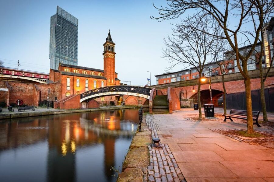 Fascinating Manchester - Walking Tour - Central Library and St. Peter’s Square