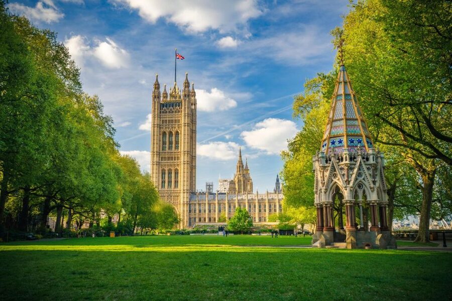 Fast Track Churchill War Rooms Tour with Pickup in London - Life underground during the Blitz