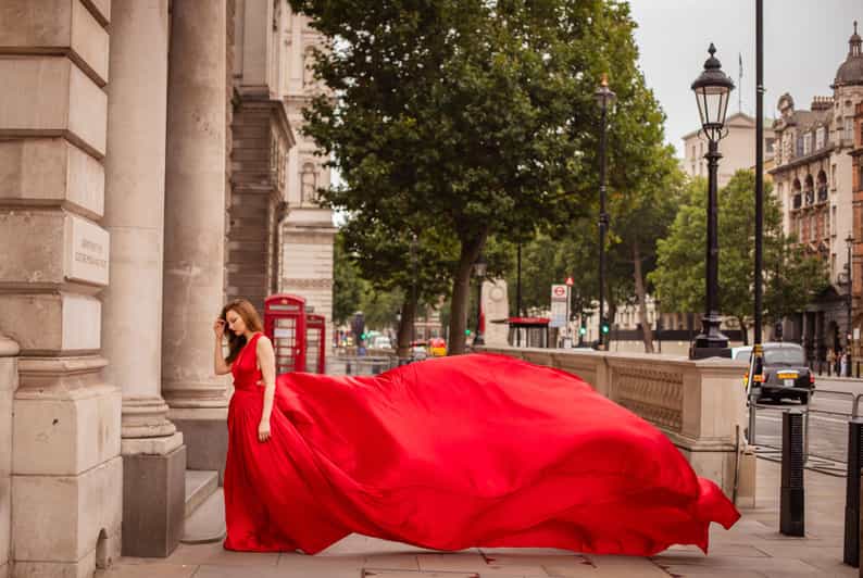 Flying dress professional photoshoot with pro photographer - Key details before you book