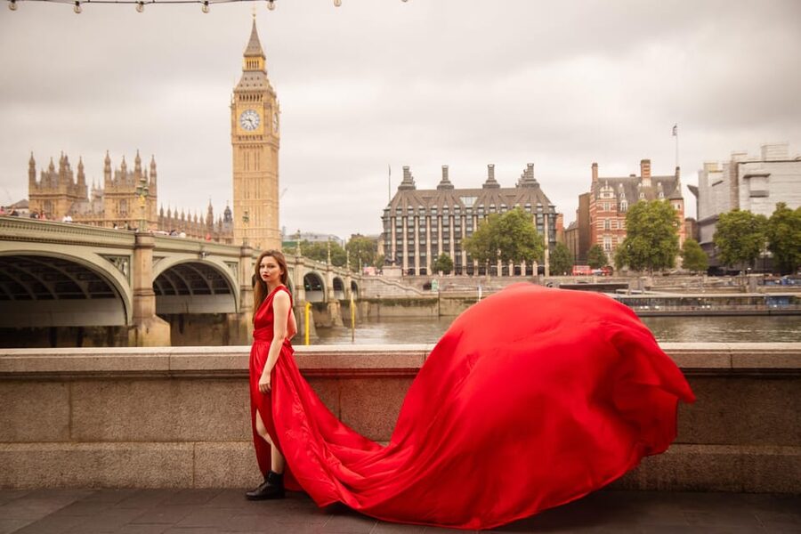 Flying dress professional photoshoot with pro photographer - Why this London photo session works