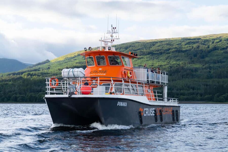 Fort William: Seal Spotting Loch Linnhe Cruise - Arriving at Black Rock, Fort William’s Seal Island