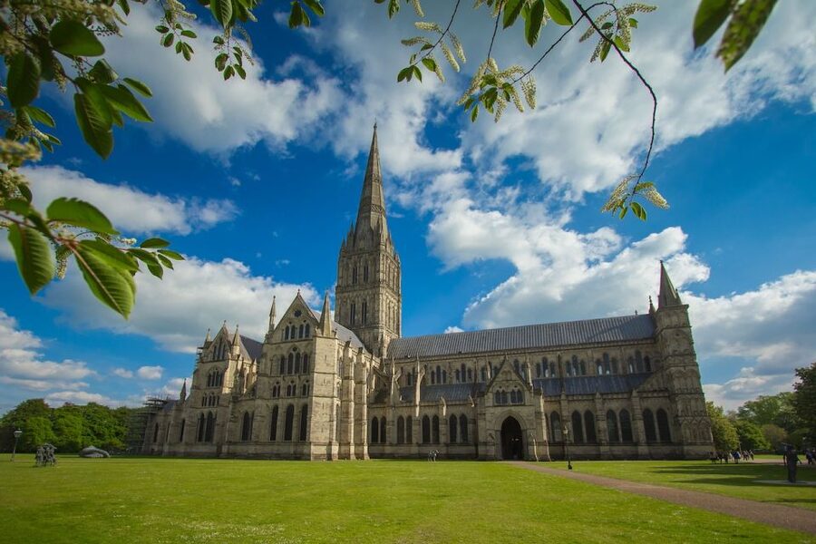 From Bath: Private Stonehenge and Salisbury Tour with Pickup - Should you book this Bath day trip?