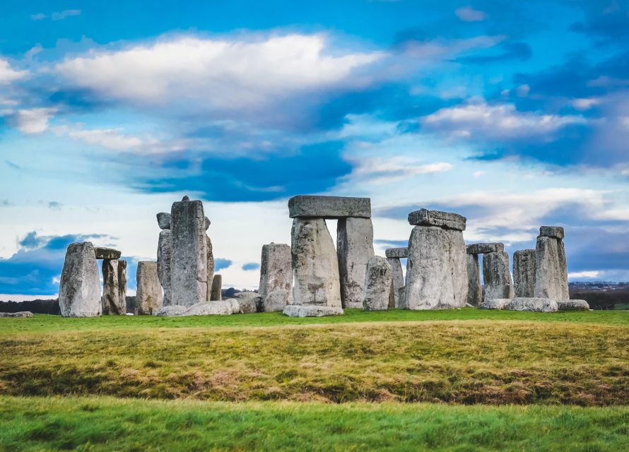 From Bath: Stonehenge & the Cotswolds Day Tour with Entry - Key points to know before booking