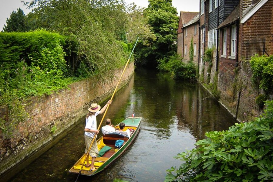 From Brighton: Leeds Castle & Canterbury Full-Day Trip - The guide can make or break the day