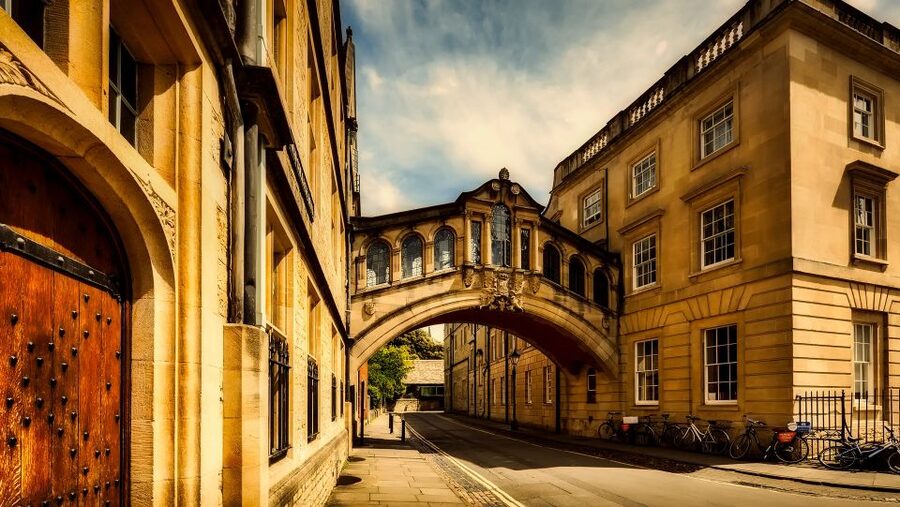 From Brighton: Oxford, Windsor and Eton Full Day Trip - Oxford’s colleges spread through the city