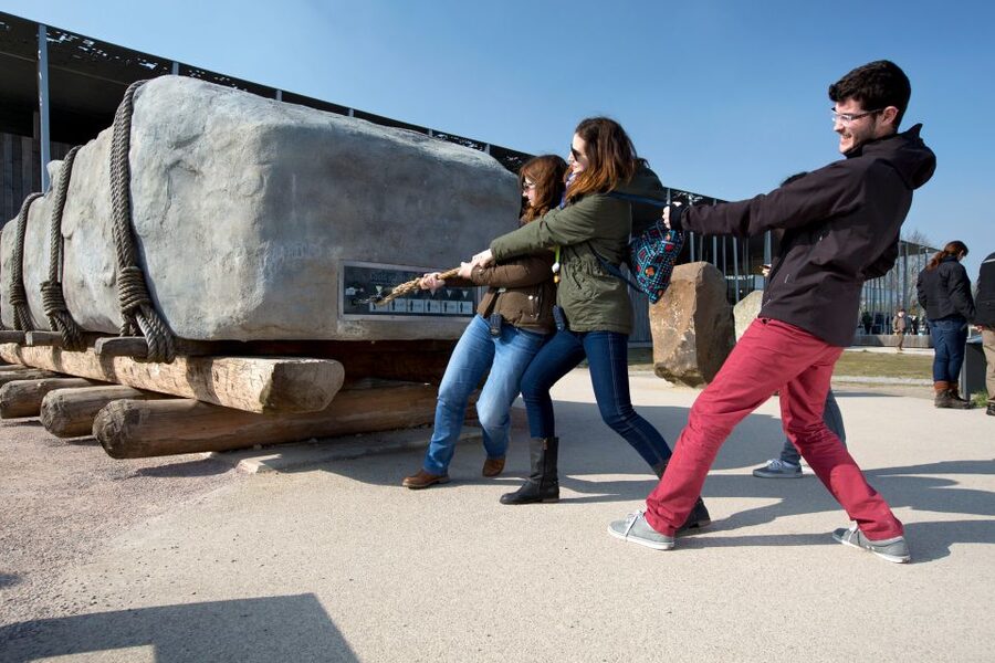 From Brighton: Stonehenge and Bath Full-Day Trip - What the guides add to the day