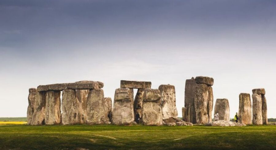 From Bristol: Stonehenge and Cotswold Villages Day Tour - Starting from Bristol in a small group