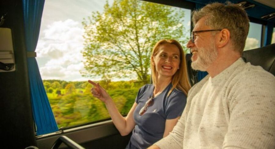 From Bristol: Stonehenge and Cotswold Villages Day Tour - Stonehenge: begin with Britain’s great mystery