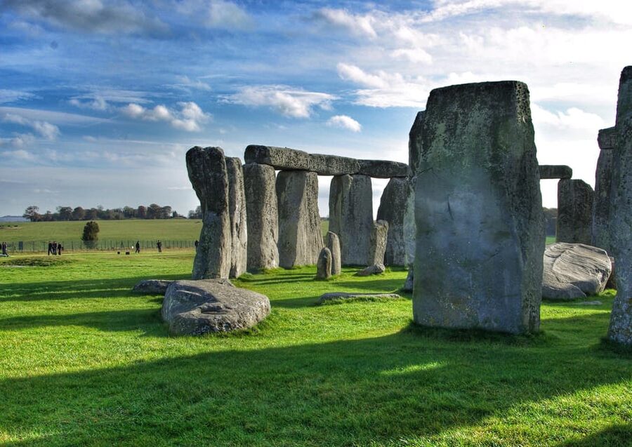 From Cambridge: Guided Day Tour to Bath and Stonehenge - Setting off from Parkside Pools and Gym