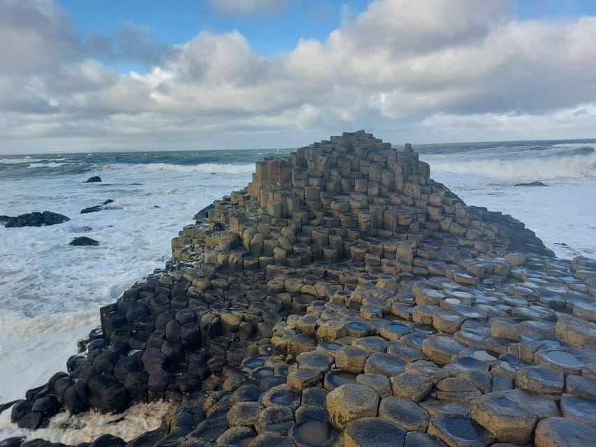 From Dublin: Giants Causeway Private Tour - The guide makes the private format worthwhile
