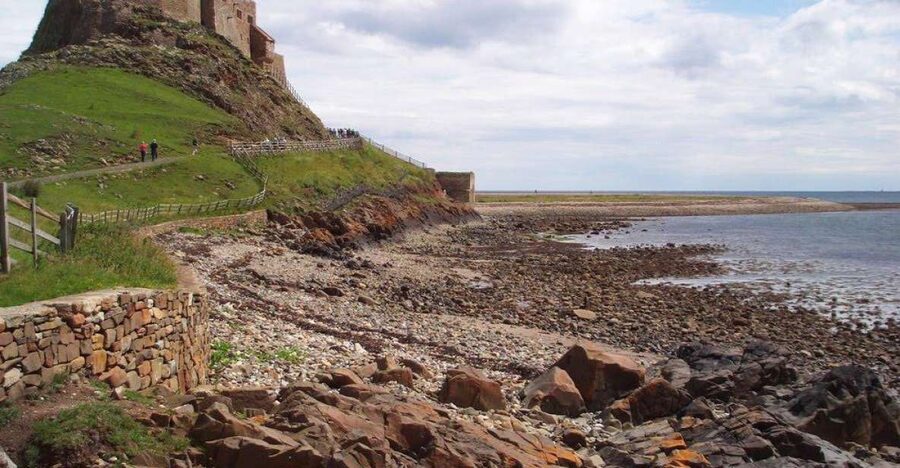 From Edinburg: Viking Coast & Alnwick Castle Day Tour - Holy Island and the Viking beginning