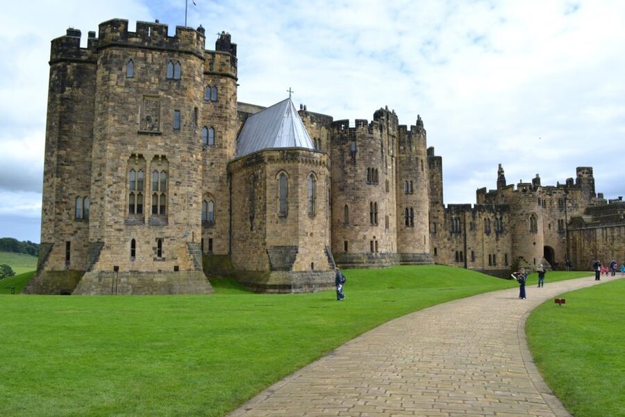 From Edinburg: Viking Coast & Alnwick Castle Day Tour - Crossing into Northumberland by the North Sea