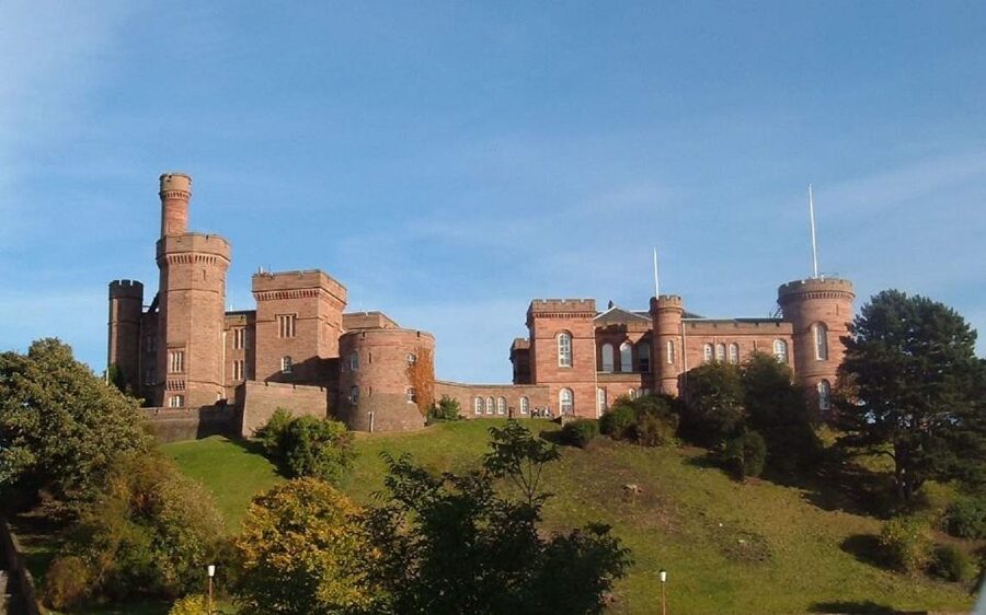 From Edinburgh: 2-Day Loch Ness, Inverness & Highlands Tour - Edinburgh to Loch Lomond, with the road opening up