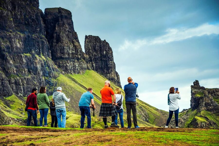 From Edinburgh: 3-Day Isle of Skye and The Highlands Tour - Eilean Donan Castle and the return to Inverness