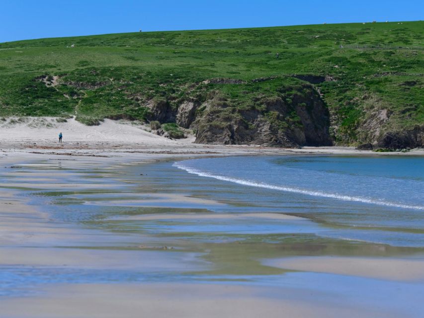 From Edinburgh: 6-Day Shetland & Nothernmost Explorer - Day Three: St. Ninian’s Ayre and the Cliffs of Eshaness
