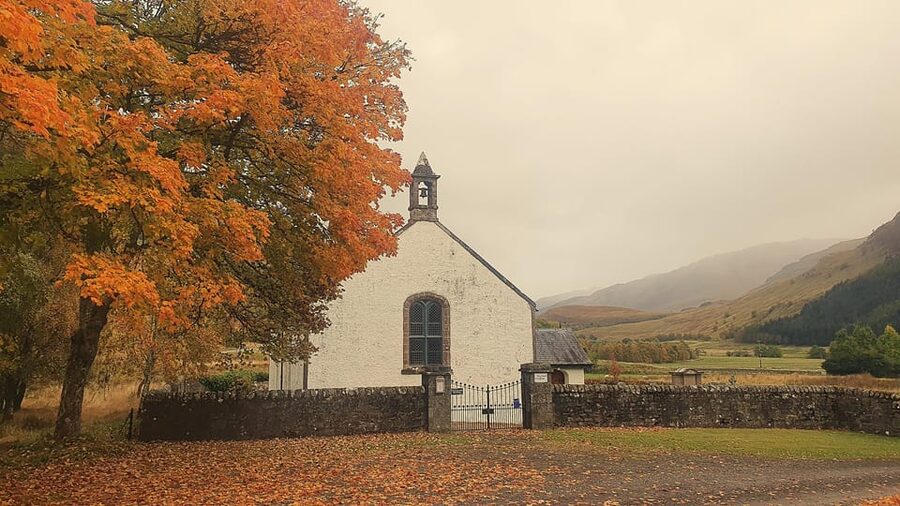 From Edinburgh: a Private Tour to a Majestic Highland Glen - From your Edinburgh or Glasgow hotel to the Forth Bridge