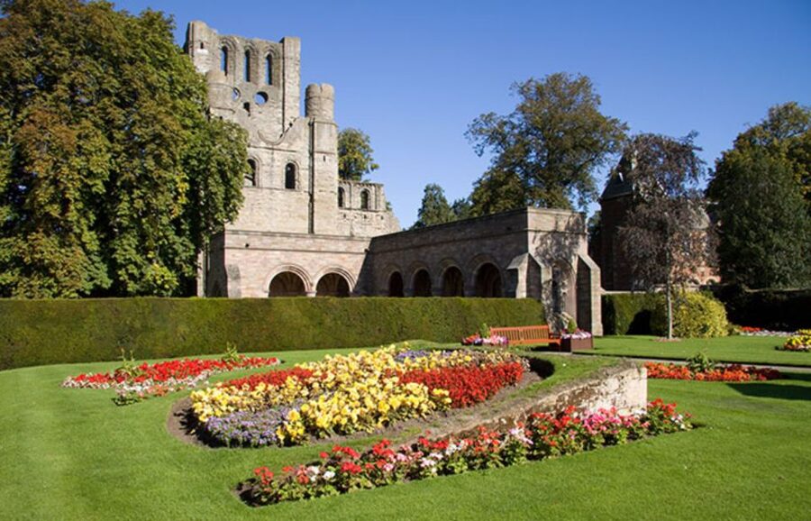 From Edinburgh: Alnwick Castle and Scottish Borders Tour - What makes this day trip worth considering