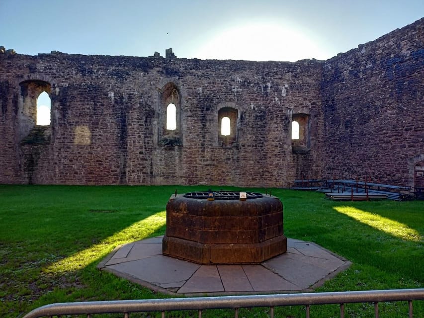 From Edinburgh: Highland Hike, Loch Paddle, and Castles - Doune Castle, film fame, and a proper historic stop