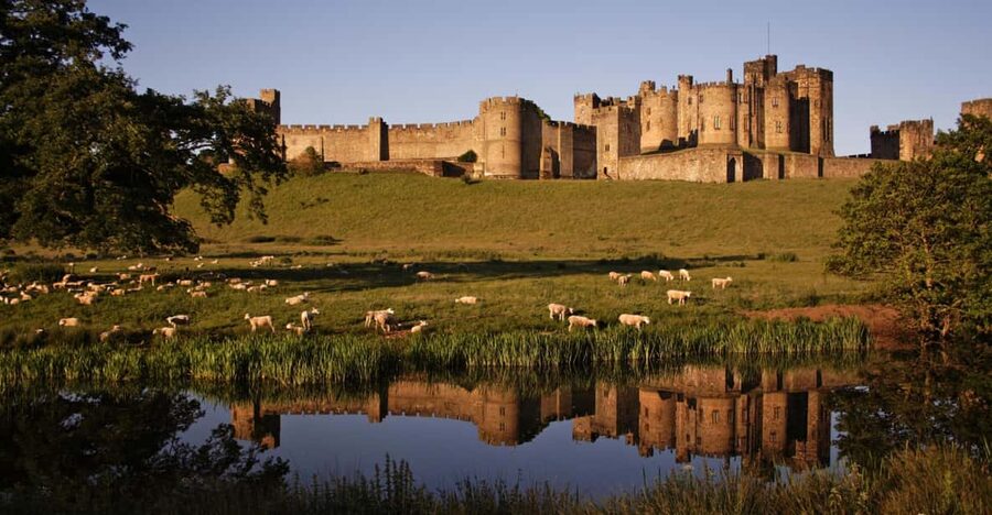 From Edinburgh: Holy Island, Alnwick Castle & Northumbria - Alnwick Castle, Harry Potter, and Downton Abbey