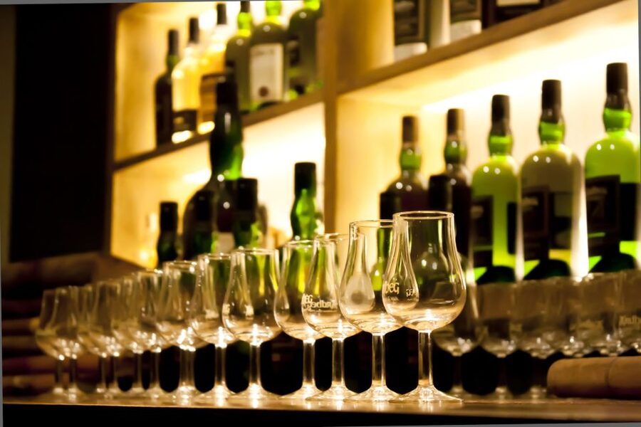 From Edinburgh: Islay and The Whisky Coast 4-Day Tour - Why Islay deserves four days