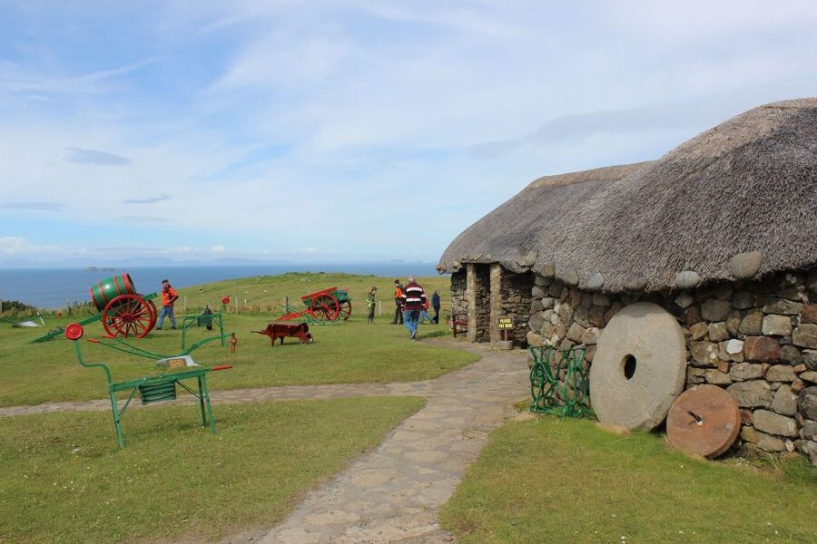 From Edinburgh: Isle of Skye and Outer Hebrides 6-Day Tour - Day 4: Harris beaches and the crossing to Skye