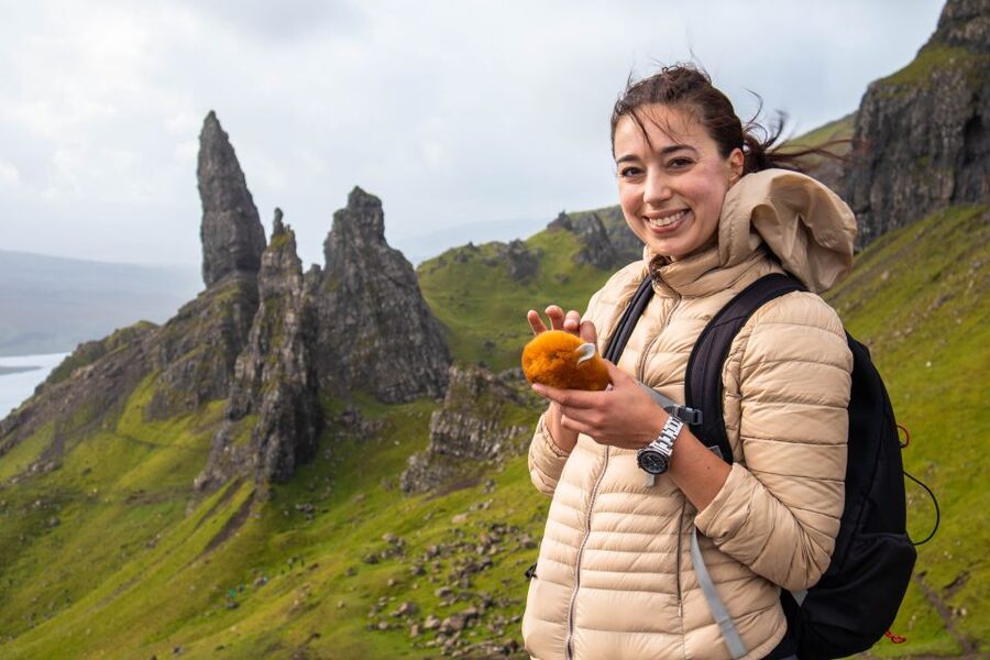 From Edinburgh: Isle of Skye and Outer Hebrides 6-Day Tour - The coach, group size, and daily pace