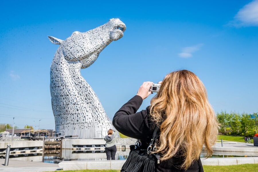 From Edinburgh: Loch Lomond, Kelpies & Stirling Castle Tour - Who should book this tour?