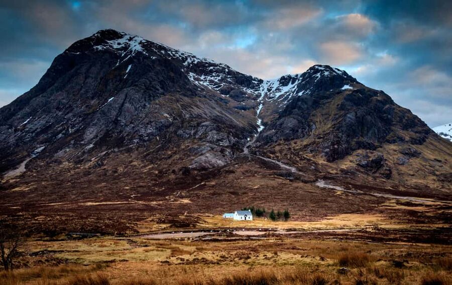 From Edinburgh: Loch Ness and Highlands Tour in Spanish - Two hours at Fort Augustus and Loch Ness