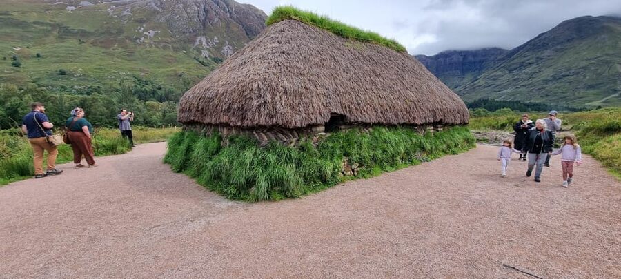 From Edinburgh: Loch Ness Private Day Tour with Transfers - Families, older relatives, and walking needs