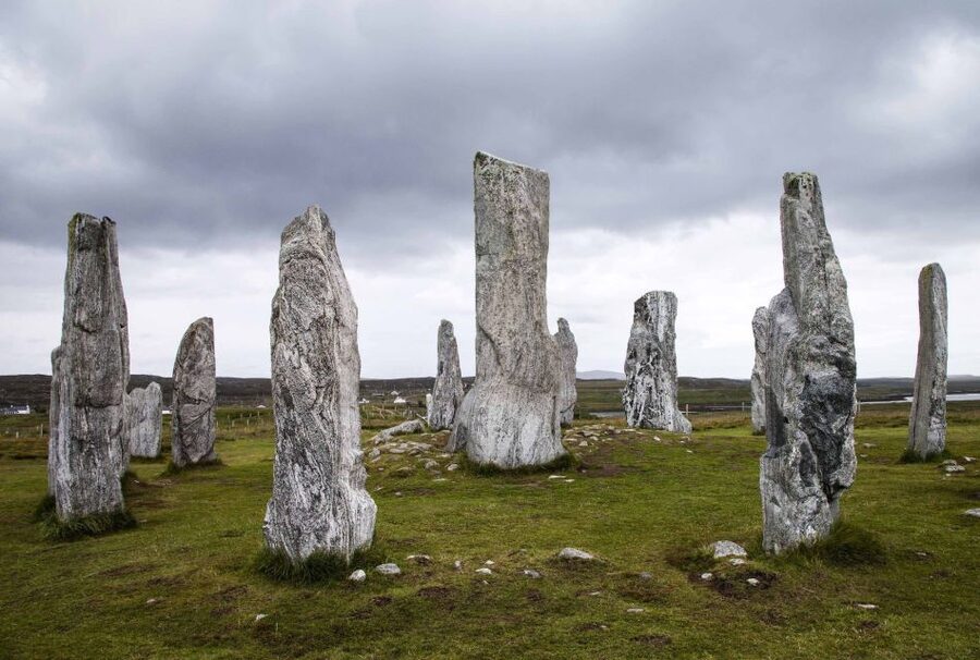 From Edinburgh: Outer Hebrides & Isle of Skye 6-Day Tour - The coach, group size, and daily rhythm