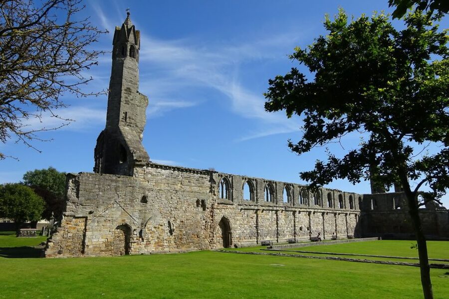 From Edinburgh: St Andrews and Fishing Villages of Fife Tour - Returning through Lomond Hills and Falkland